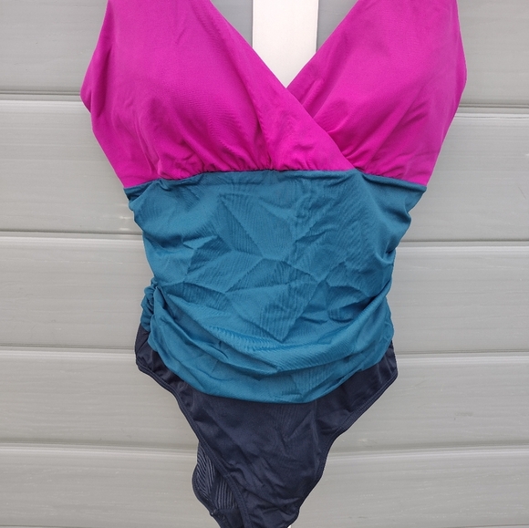 Boden Talamanca colorblock ruched one piece swimsuit 8R - Picture 2 of 6
